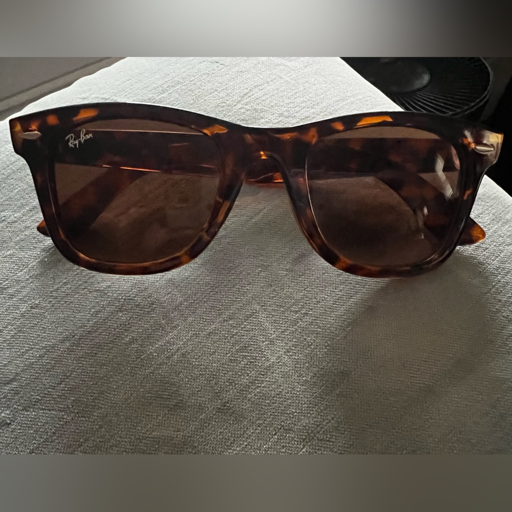 Tortoise ray bans
